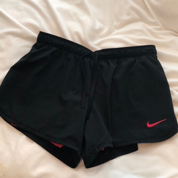 Nike shorts - Picture 1 of 4
